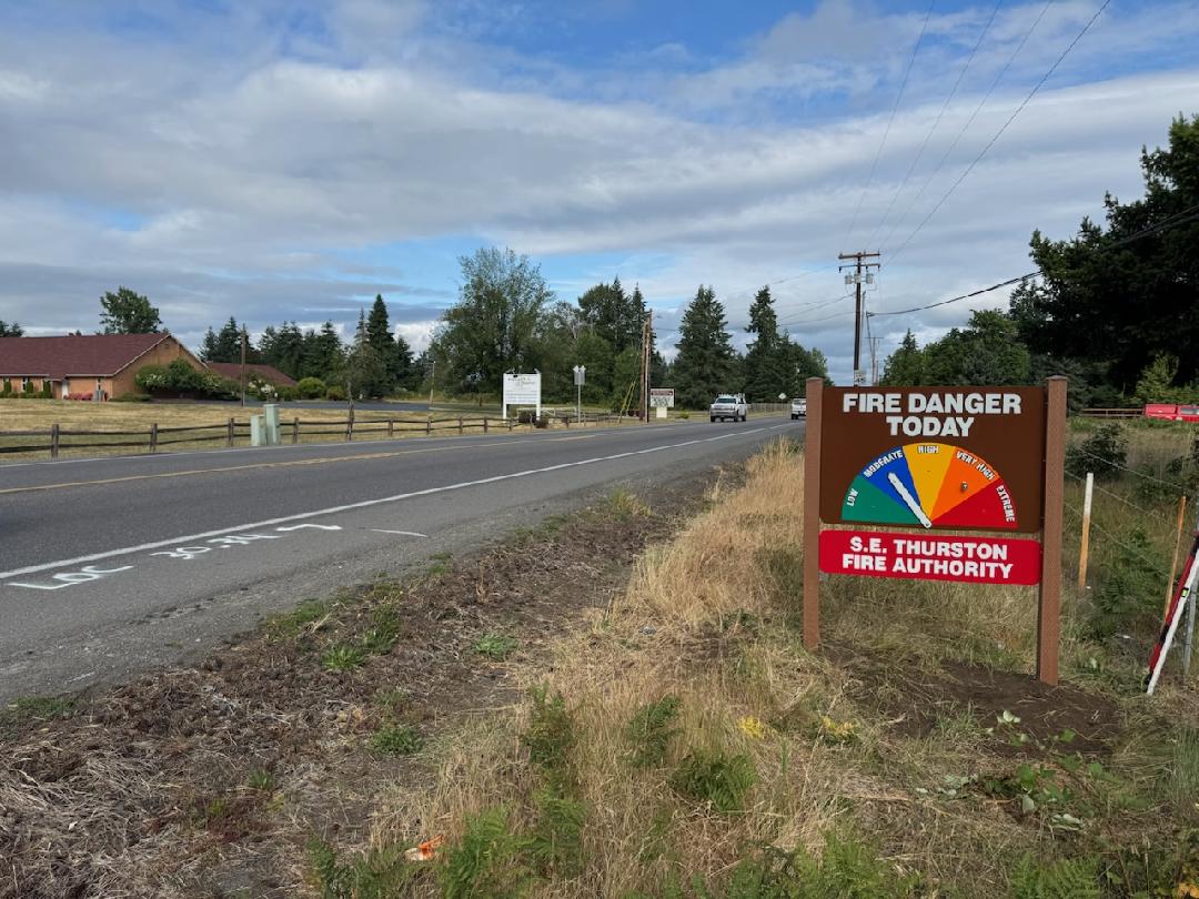 Picture of a fire danger sign in McKenna WA
